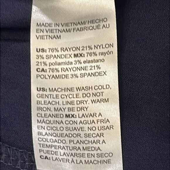 Chico's Blue Bermuda Shorts with Elastic Waistband PULL ON WOMENS SIZE 4 (US 20) - Picture 6 of 7